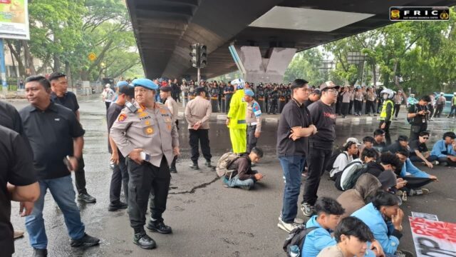 Penyampaian Aspirasi di Bandung Berjalan Aman dan Kondusif, Kepulangan Massa Dikawal Langsung Kabid Propam Polda Jabar